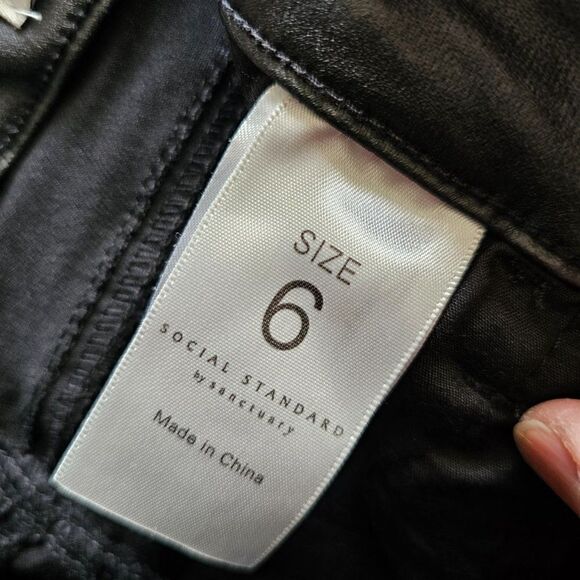 EUC SOCIAL STANDARD BY SANCTUARY ANKLE SKINNY BLACK COATED TWILL PANTS SIZE 6 - Picture 13 of 14